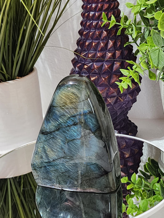 Labradorite Free Form